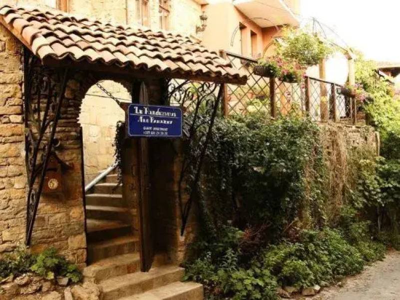 Le Rendezvous Apartment