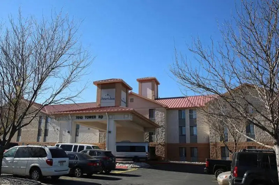 Red Lion Inn & Suites Denver Airport