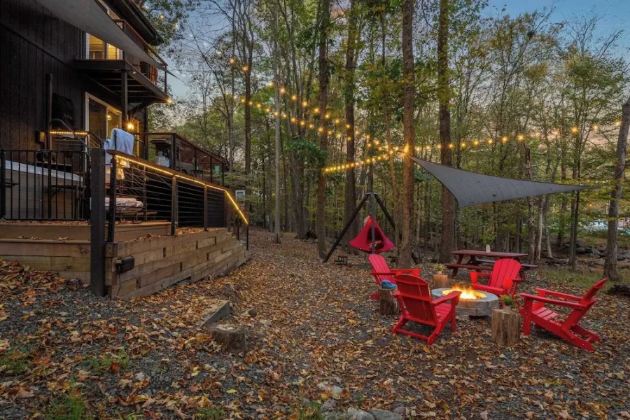 Hot Tub, Lake Access + Community Amenities Somerset Lodge by Avantstay