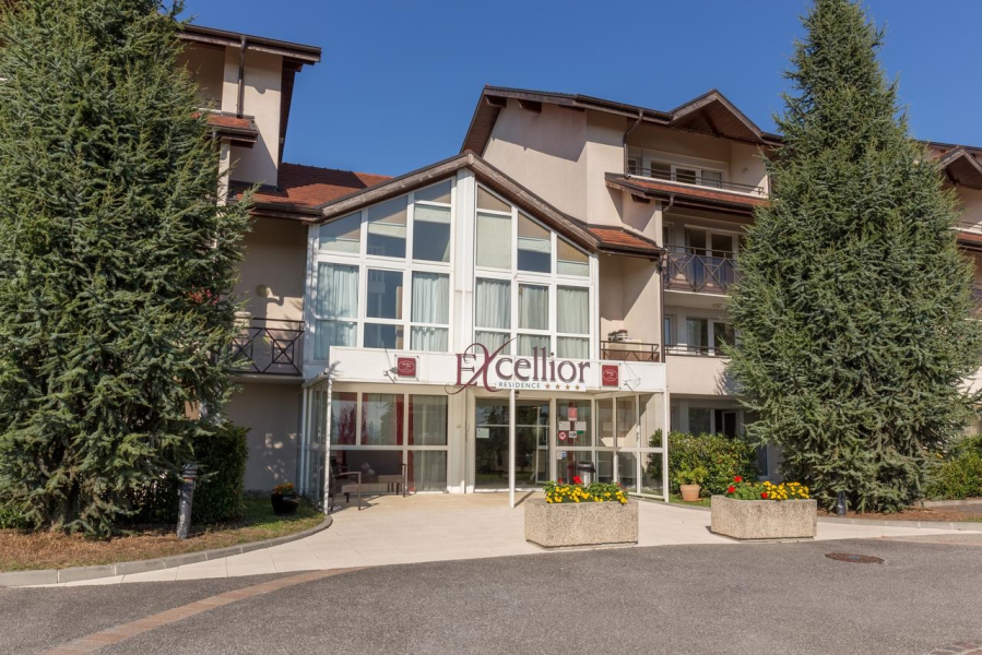 Adonis Grand Geneve Residence Excellior