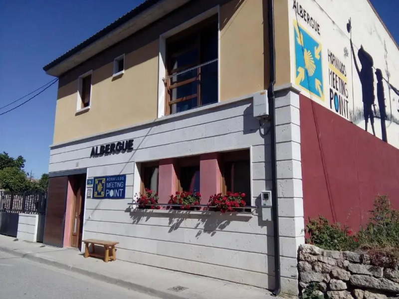 Hornillos Meeting Point (Pilgrim Hostel)