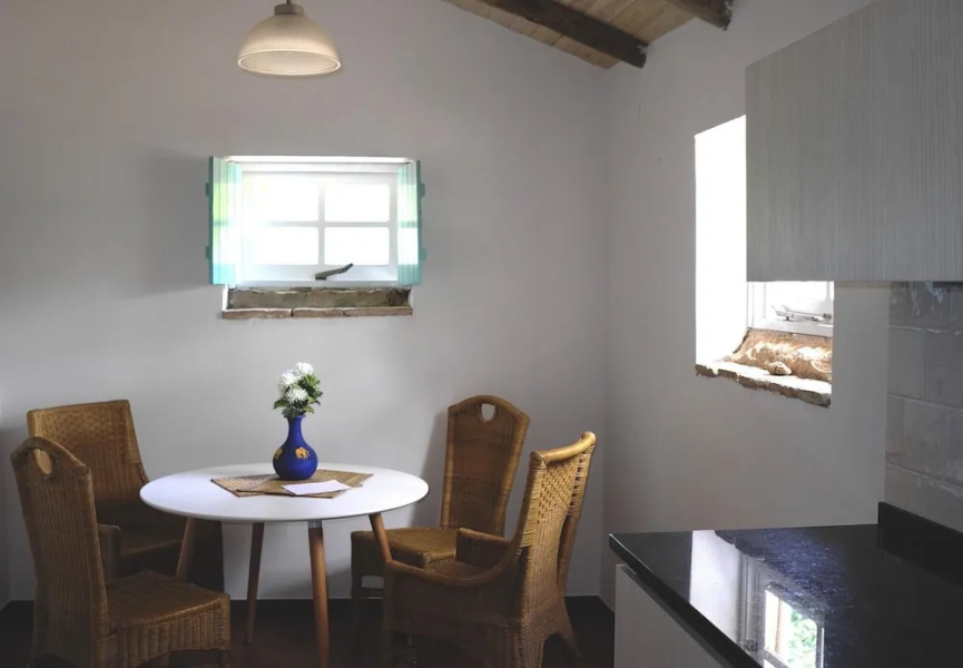 Quinta Amarela XL by Portucasa