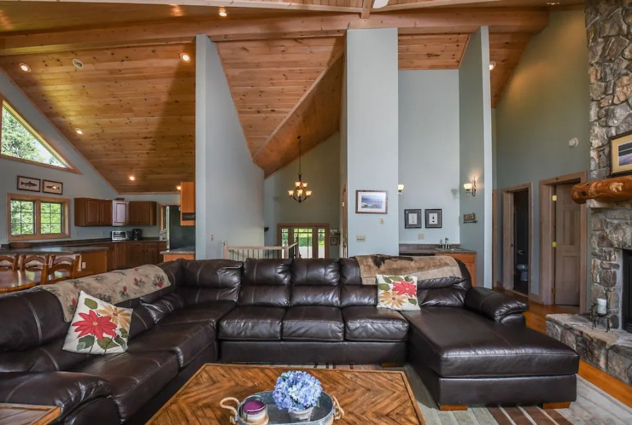 Glass Mountain Lodge 5 Bedroom House