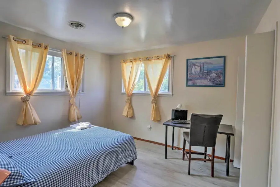 Lovely Royal Oak Unit < 10 Min to Vibrant Downtown