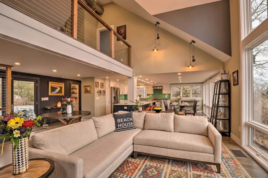 1 Mi to Ferry & Beach: Waterfront Hyannis Home!