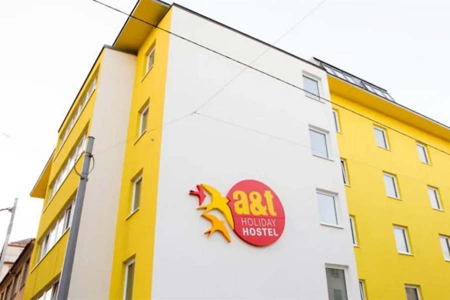 A&T Hotel & Hostel