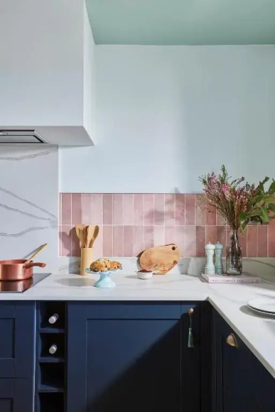 SEA VIEWS, Modern, Sleeps 5, Pets, EV Charger, Parking, by Maison Jasmine Ltd