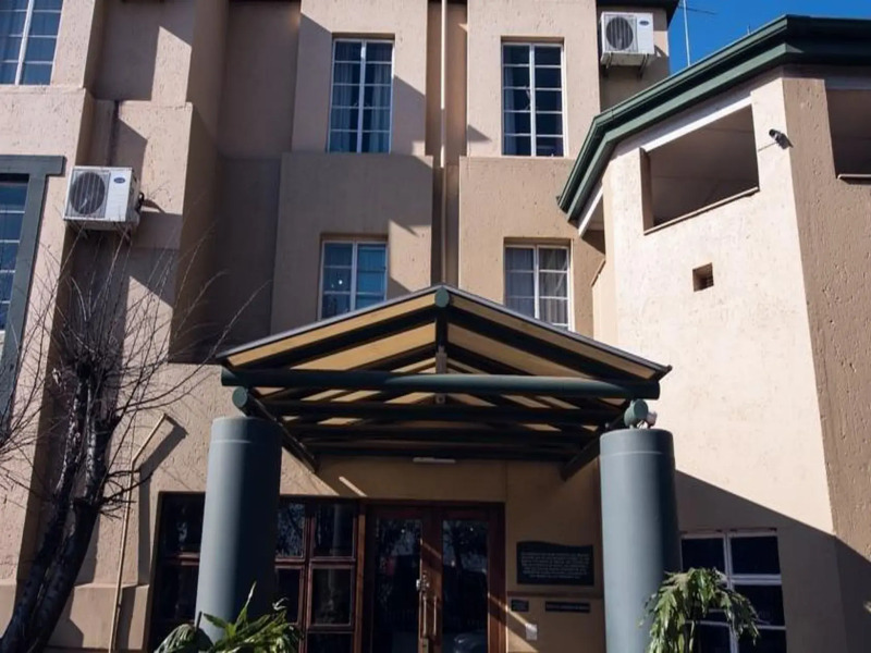 Airport Inn and Suites