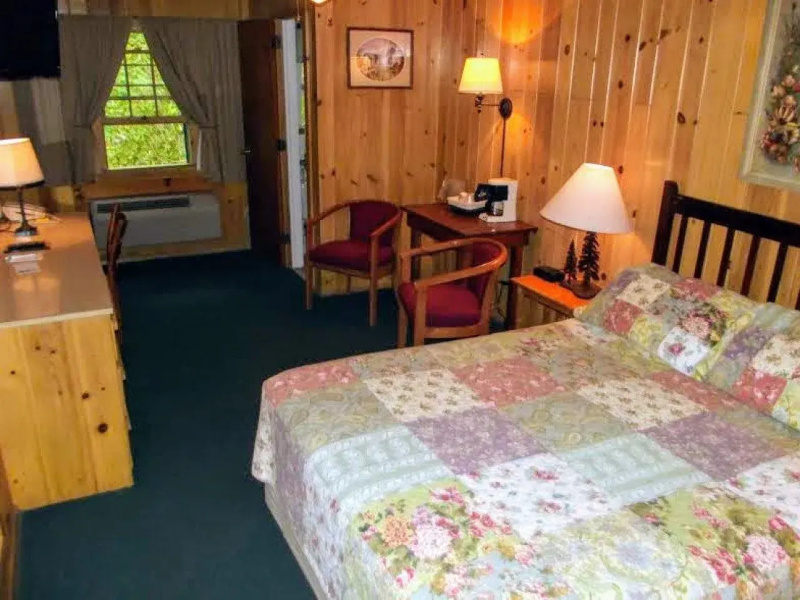 Mitchell's Lodge And Cottages