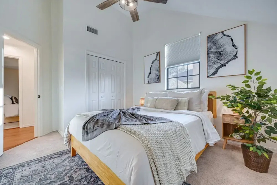 Exciting Valrico Villa w/ Private Pool & Game Room