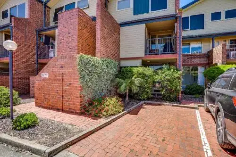 Franklin Beachfront Apartments