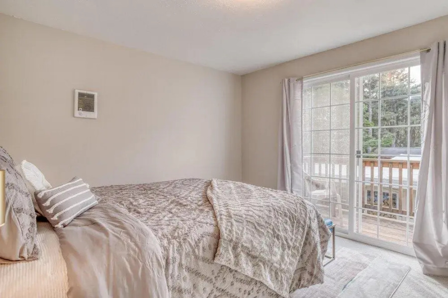 Manzanita Charm (MCA 125)