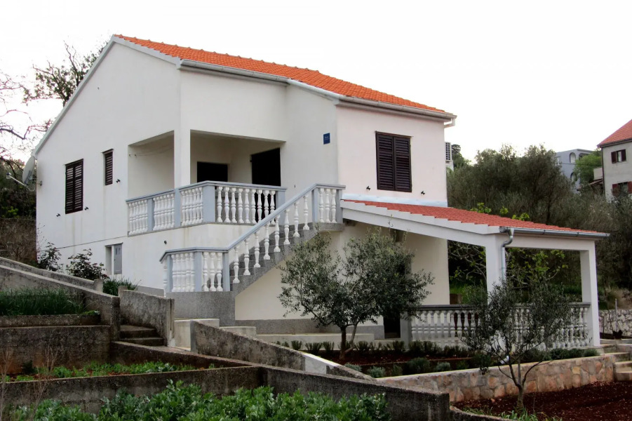 Holiday house Milka - in center & close to the sea: Sali, Island Dugi otok