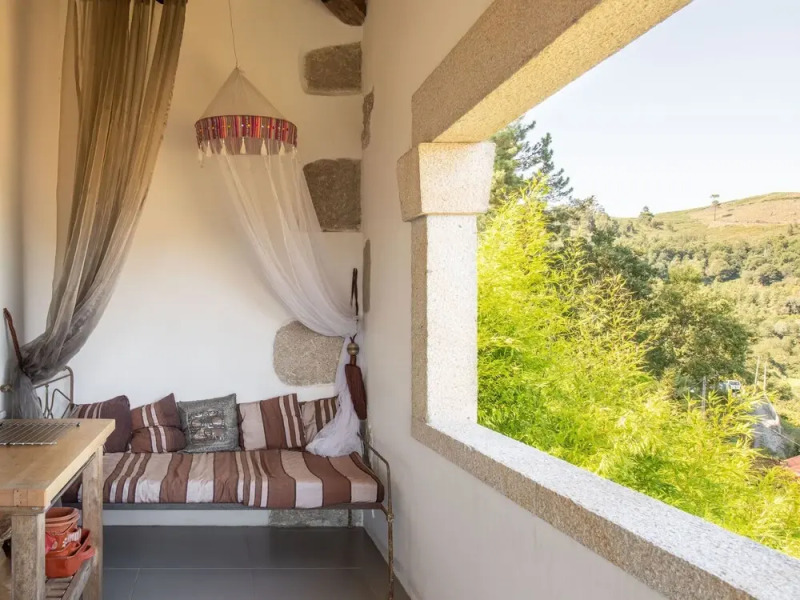 Very Spacious Apartment With Lots of Grandeur and Great Views