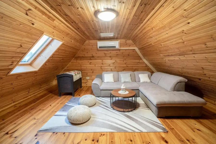 Chalet Markoci With Hot Tub