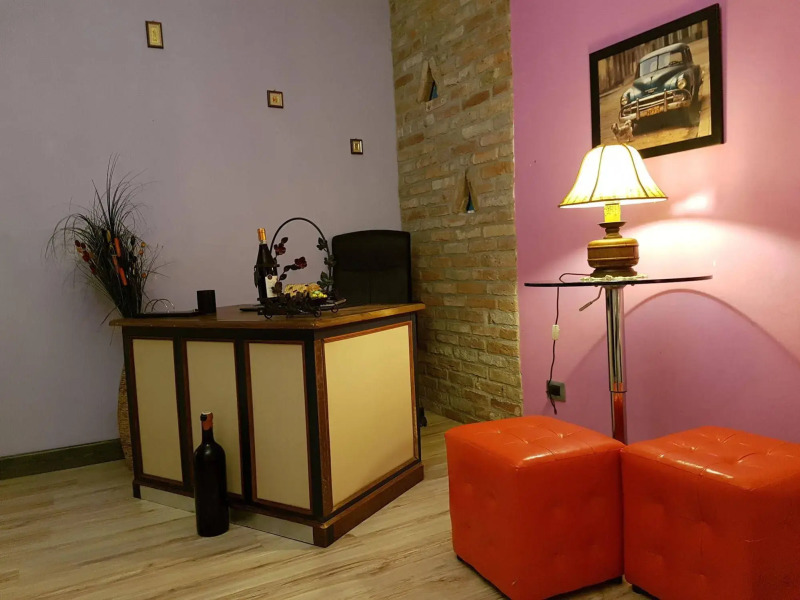 La Rosa Tra Le Vigne