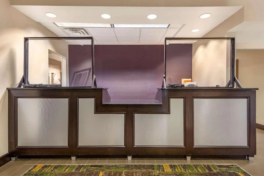 Comfort Inn & Suites