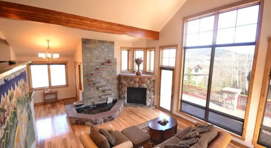 Lighthouse by Summit Mountain Properties