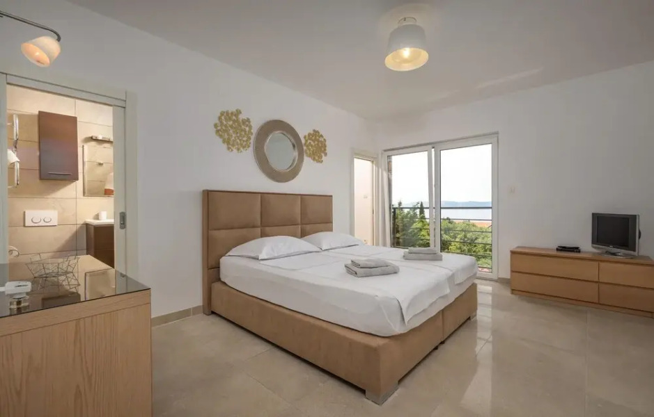 Nice Home in Crikvenica With Sauna, Wifi and 5 Bedrooms