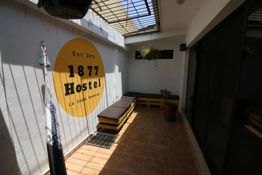 1877 Hostel