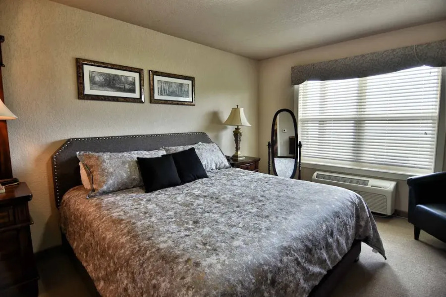 Unit 311 1 Bd/ 1 Ba Condo 1 Bedroom Condo by RedAwning