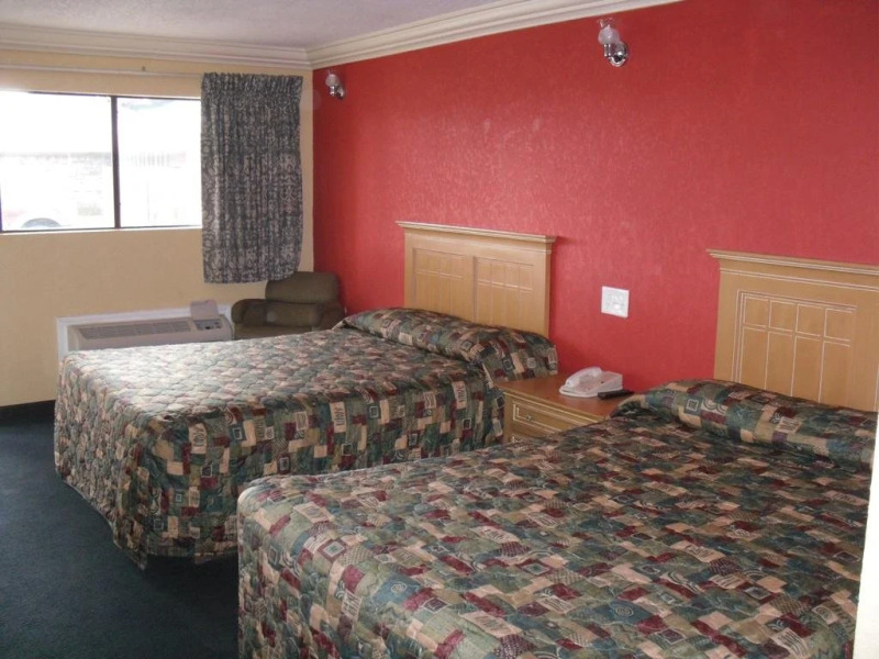 OYO Hotel Crowley LA I-10