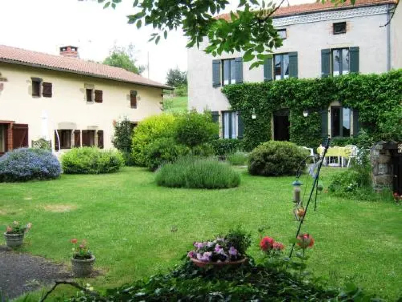 Les Hirondelles Chabanol