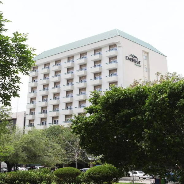 Everest Hotel