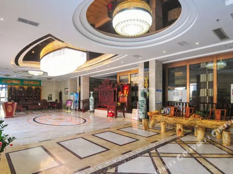 Qionghai Jiaji Hengde Huanglong Hotel