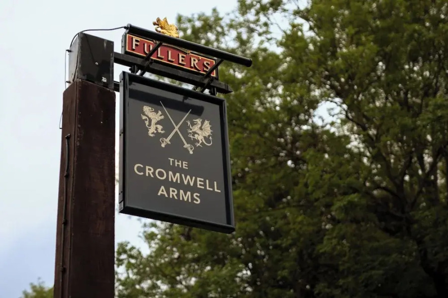 Cromwell Arms Country Pub with Rooms