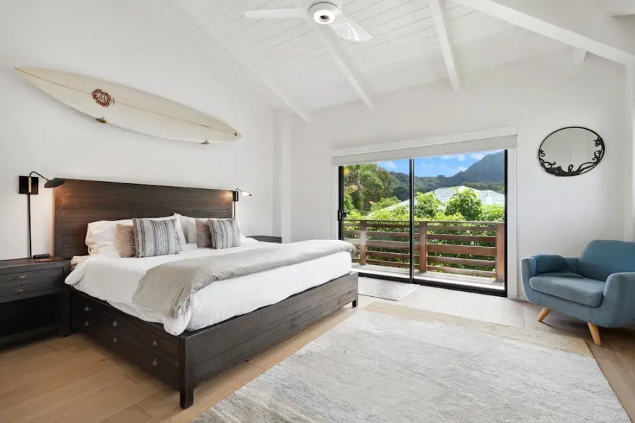 Hale Hanalei 5 Bedroom Home by RedAwning