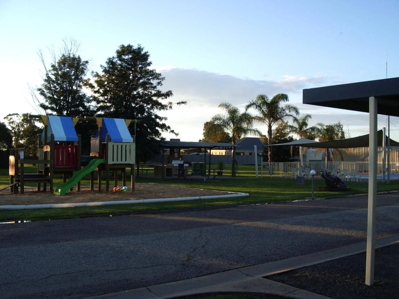 Aaroona Holiday Resort