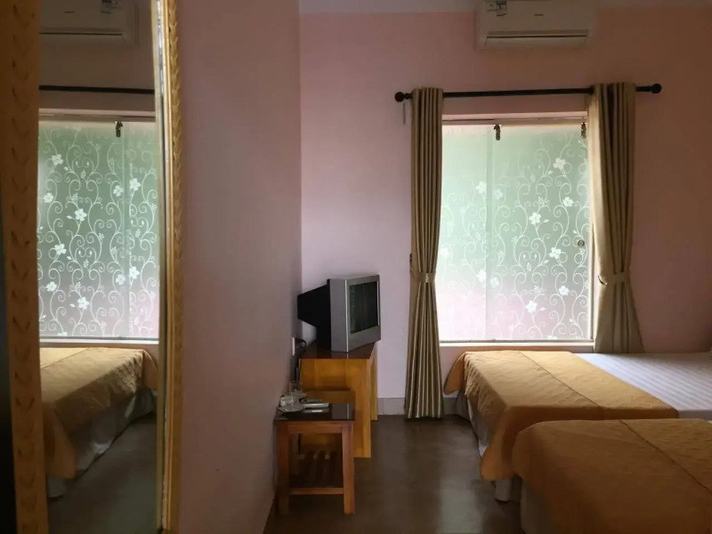 Cat Ba Seaview Hotel