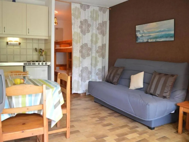 Appartement Bormes-les-Mimosas, 1 pièce, 4 personnes - FR-1-251-320