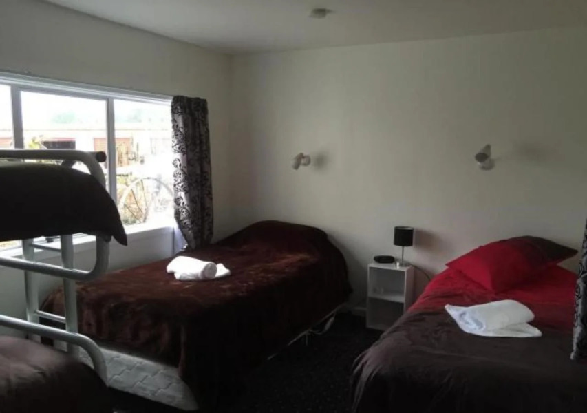 Kokatahi Valley Country Inn