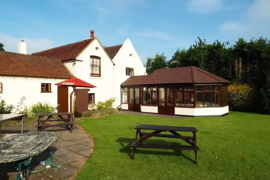 The Halfway House Inn