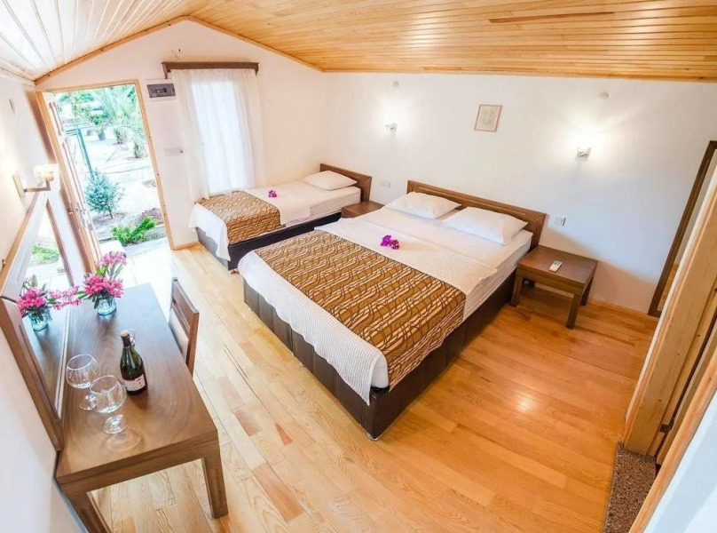 Felix Bungalow Hotel