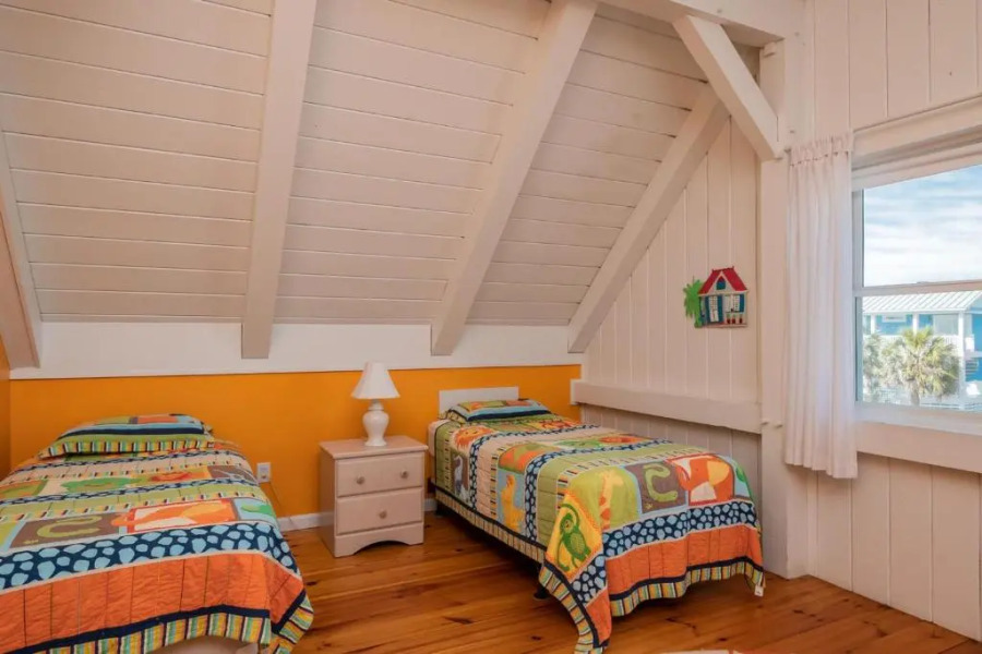 Cuddlefish by Oak Island Accommodations