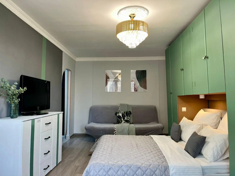 Uragan Apart (Ураган Апарт) на улице Большая Якиманка 52