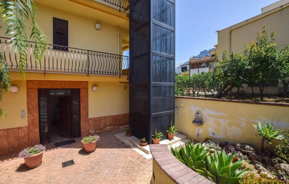 Stunning Apartment in Termini Imerese With Outdoor Swimming Pool, Wifi and 1 Bedrooms