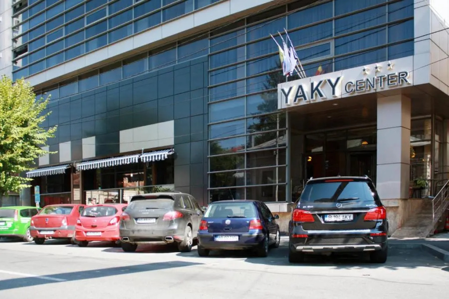 Yaky Center Hotel
