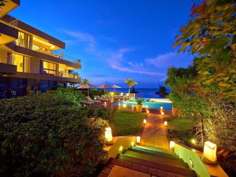 Bon Azur Elegant Suites & Penthouses