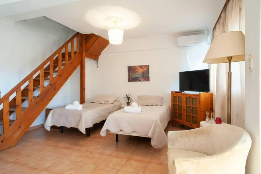 Apostolos apartment with attic