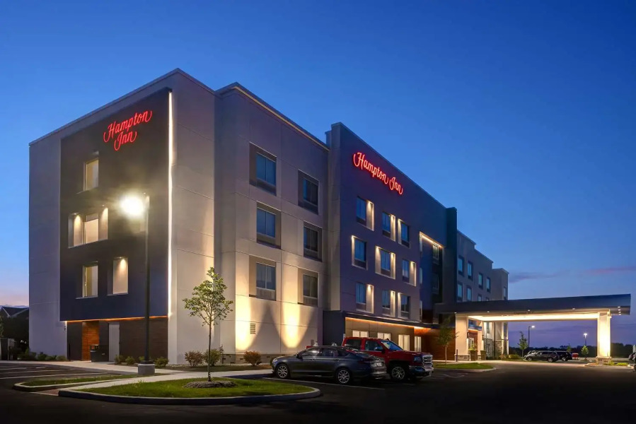 Hampton Inn by Hilton Crown Point