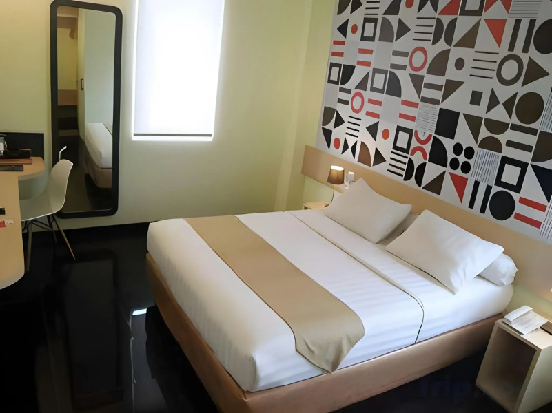 Front One Inn Kediri