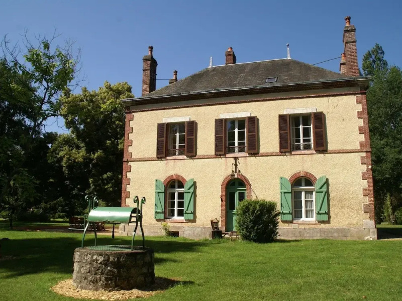 Cozy Holiday Home with Garden in Cernoy-en-Berry France