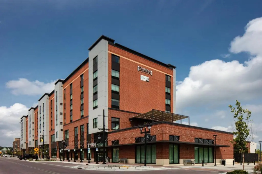 Staybridge Suites Iowa City Coralville by IHG