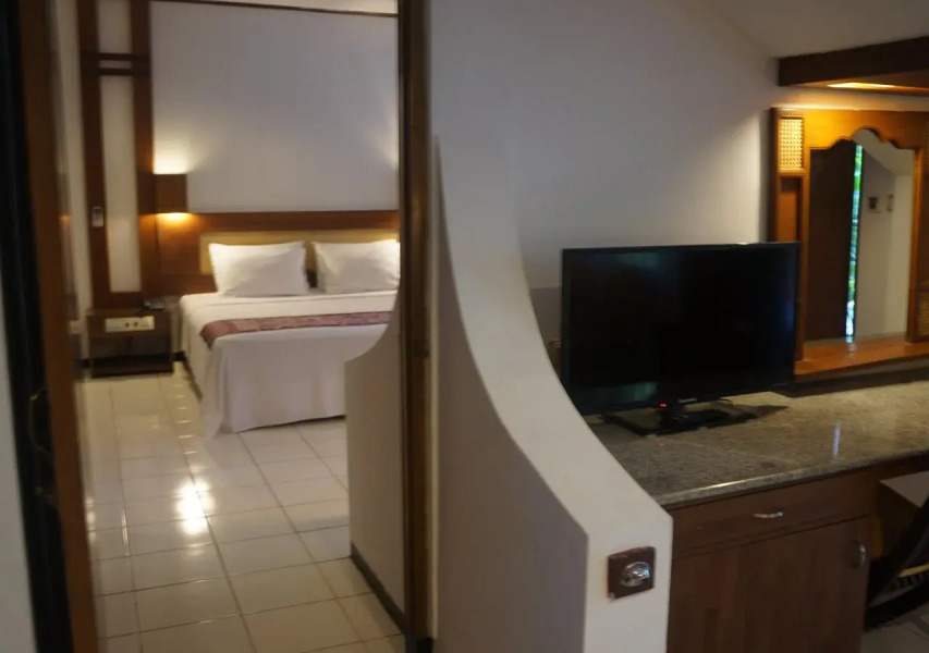 Puri Naga Beachfront Cottages