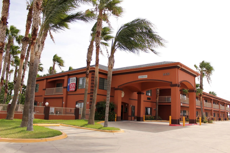 Texas Inn and Suites McAllen at La Plaza Mall and Airport
