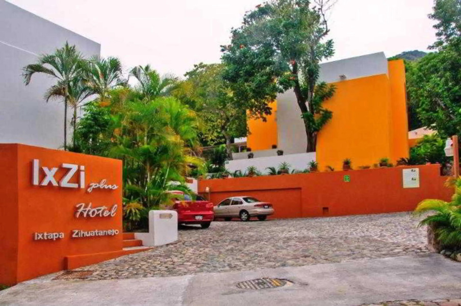 Hotel Ixzi Plus
